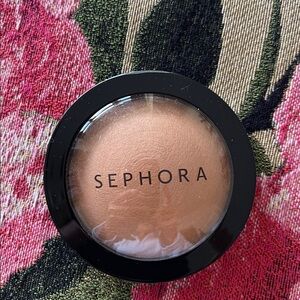 Sephora Microsmooth Baked Powder in Tan. New in packaging.